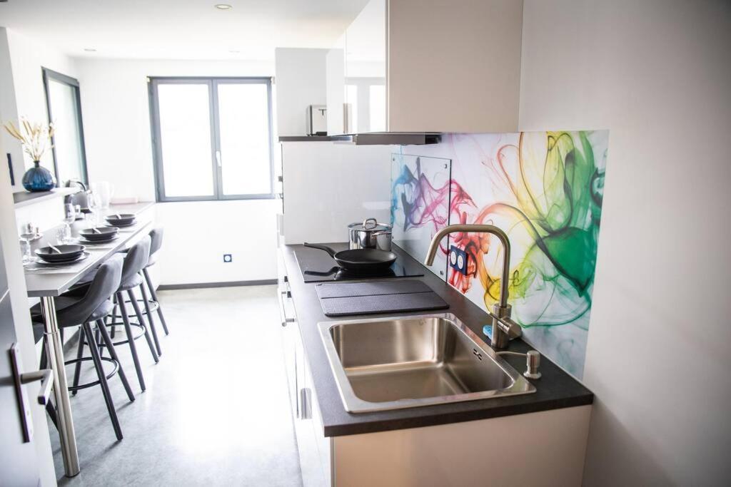 Bienvenue Dans Le Cobalt ! Apartamento Cholonge Exterior foto